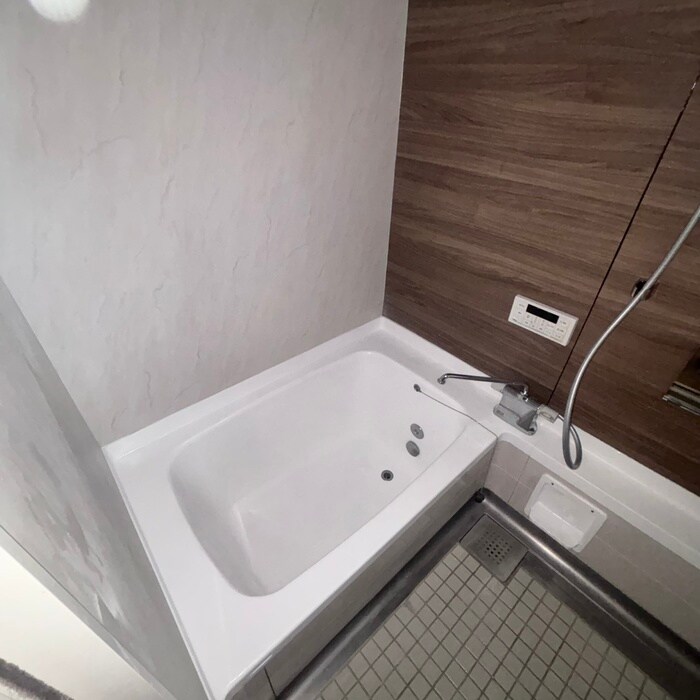 青山貸家の物件内観写真