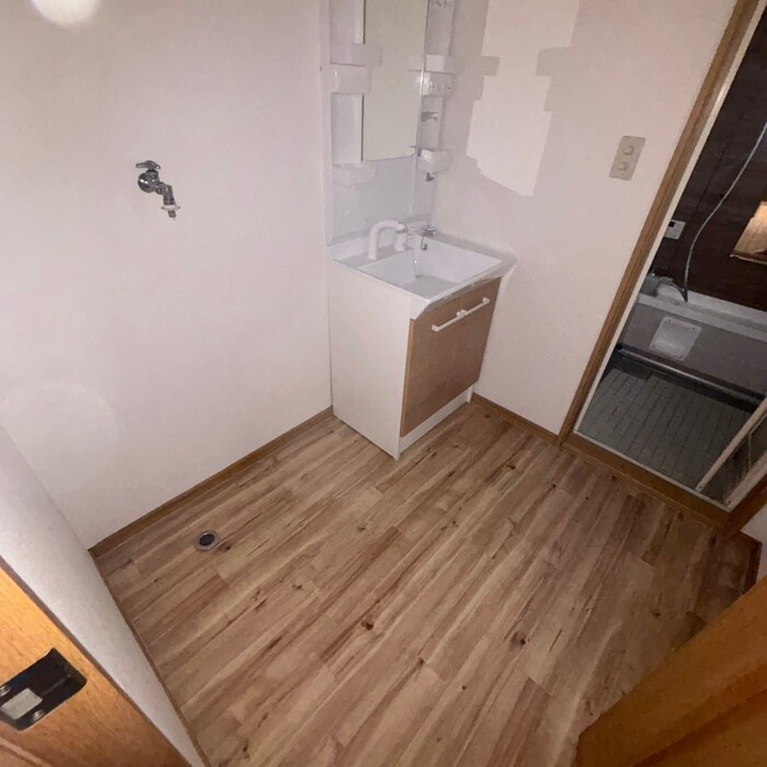 青山貸家の物件内観写真