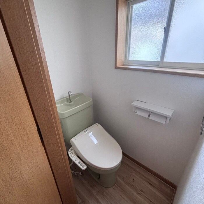 青山貸家の物件内観写真