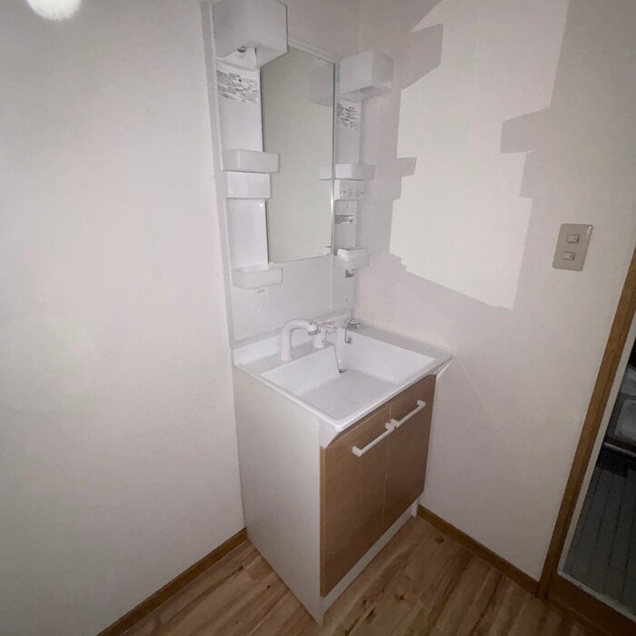 青山貸家の物件内観写真