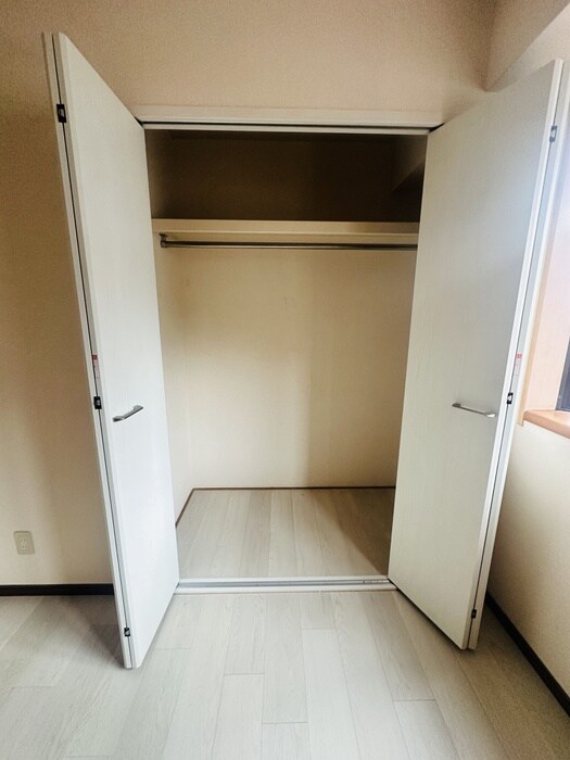 シャイニ－ヒルの物件内観写真