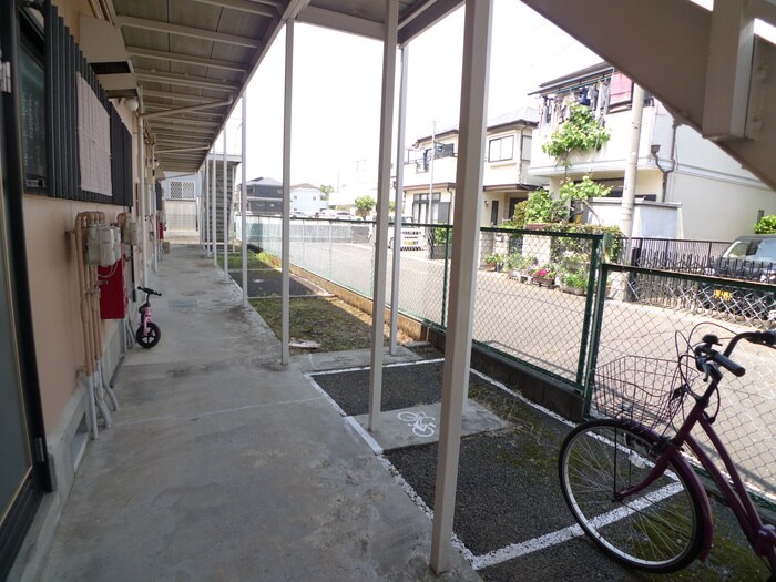 ジュネス狭山　２号館の物件外観写真