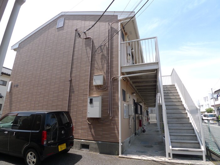 ジュネス狭山　２号館の物件外観写真