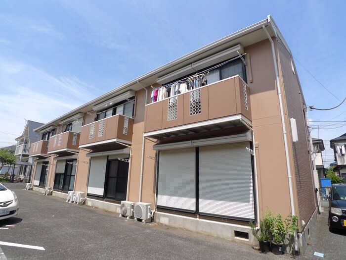 ジュネス狭山　２号館の物件外観写真