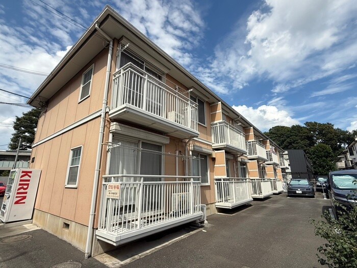 ラフォ－レ国立Ａの物件外観写真