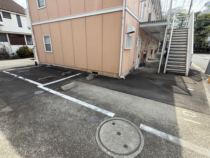 ラフォ－レ国立Ａの物件外観写真