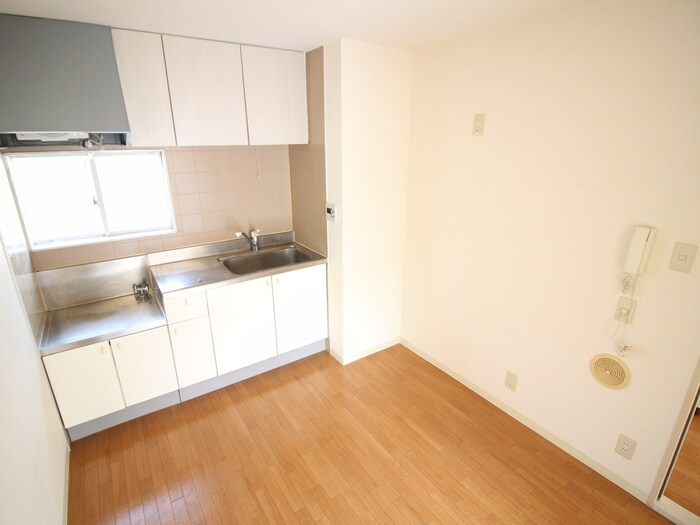 ラフォ－レ国立Ａの物件内観写真