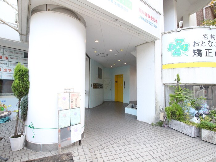 フラワータイムの物件外観写真