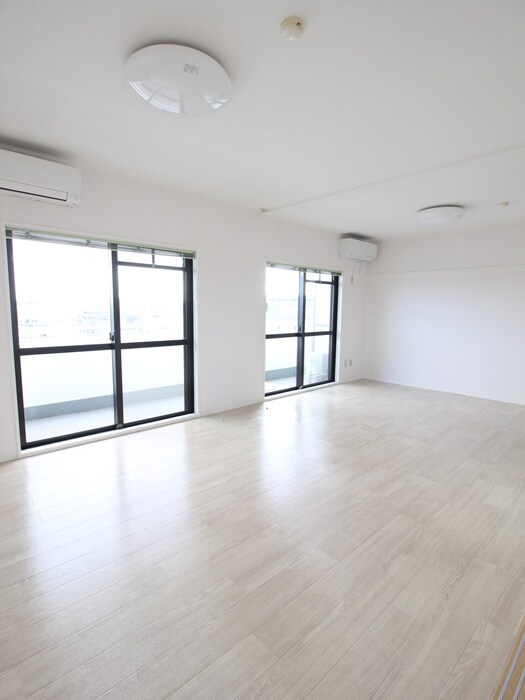 フラワータイムの物件内観写真