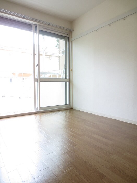 ラフォ－レ国立Ｂの物件内観写真