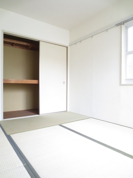 ラフォ－レ国立Ｂの物件内観写真