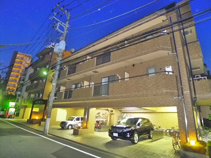 田端むつみ公園前マンションの物件外観写真