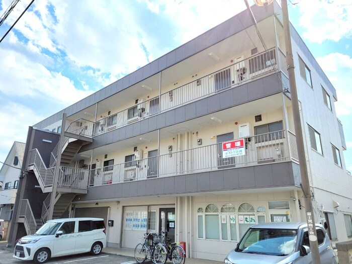 アウトレットの物件外観写真