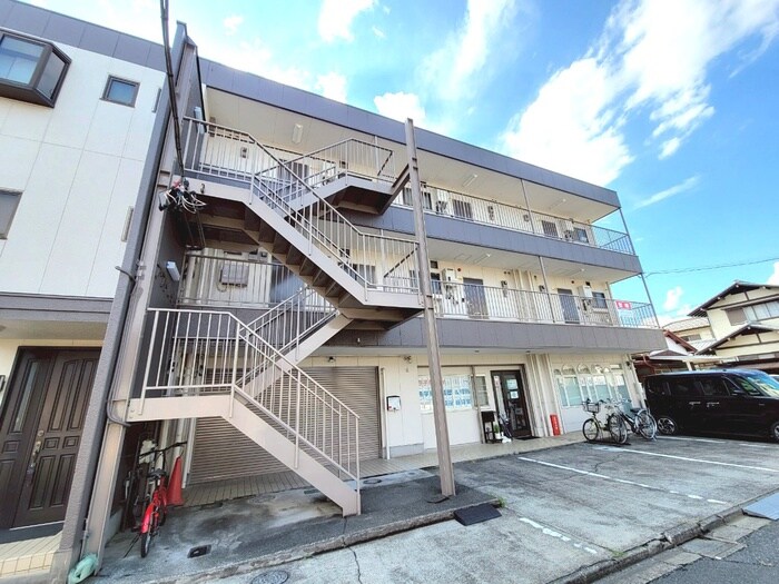 アウトレットの物件外観写真