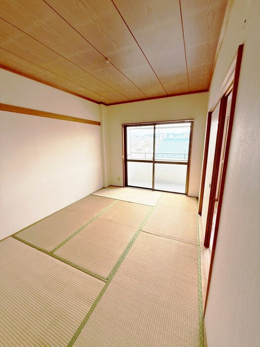 アウトレットの物件内観写真