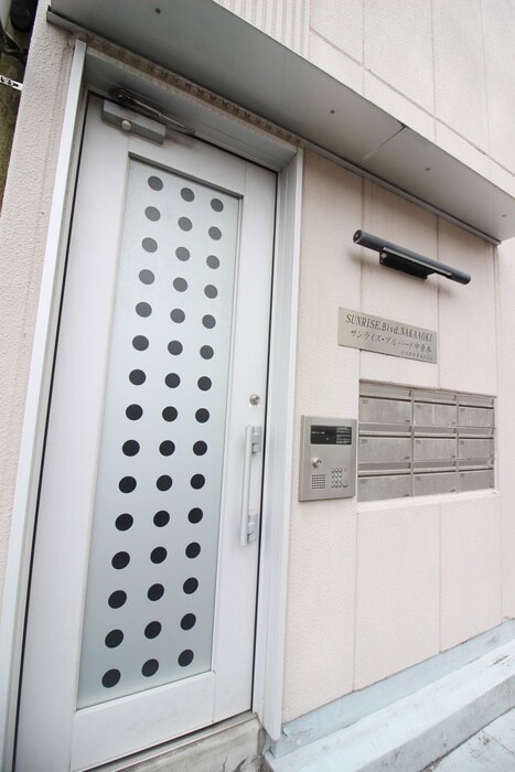 サンライズ・Ｂｌｖｄ．中青木の物件外観写真