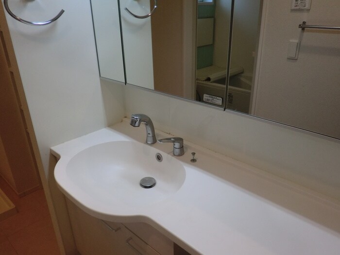 ロイヤルティアラⅤの物件内観写真