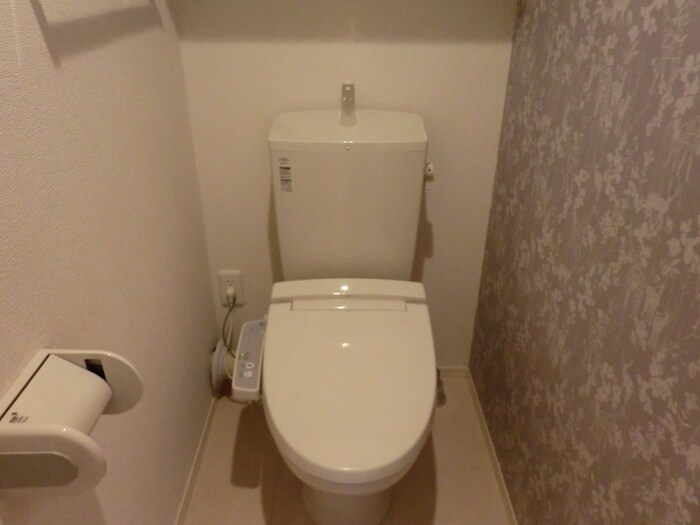 ロイヤルティアラⅤの物件内観写真