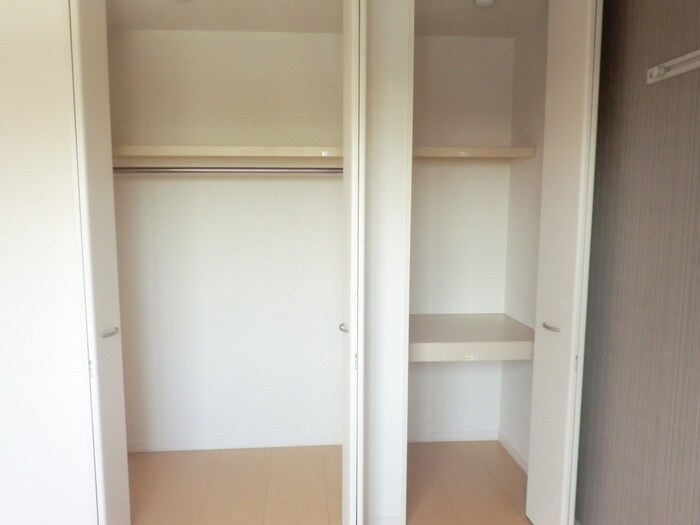 ロイヤルティアラⅤの物件内観写真