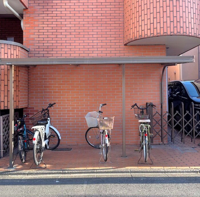 プレジデントハウスの物件外観写真