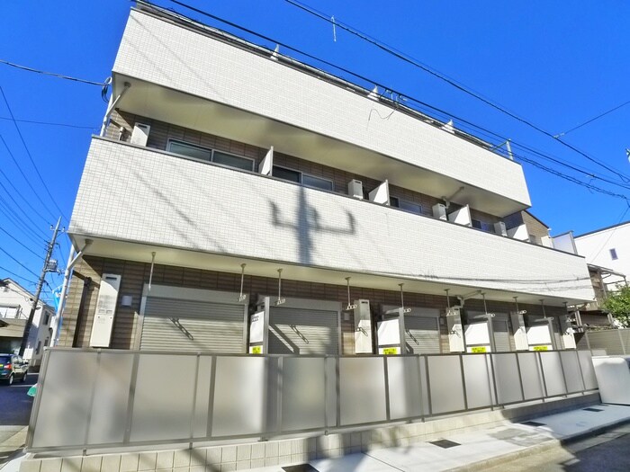 シャイネクス高砂の物件外観写真