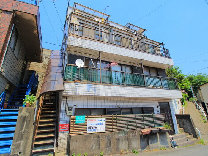 サンヒルズの物件外観写真