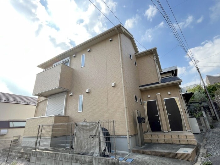 T′s ambitious　ミナミの物件外観写真