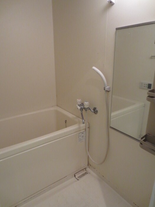 ラウンドタワ－オペリアの物件内観写真