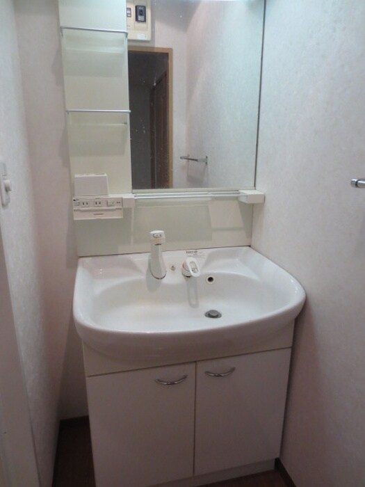 ラウンドタワ－オペリアの物件内観写真