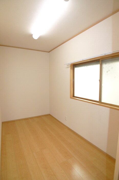 中原貸家1の物件内観写真