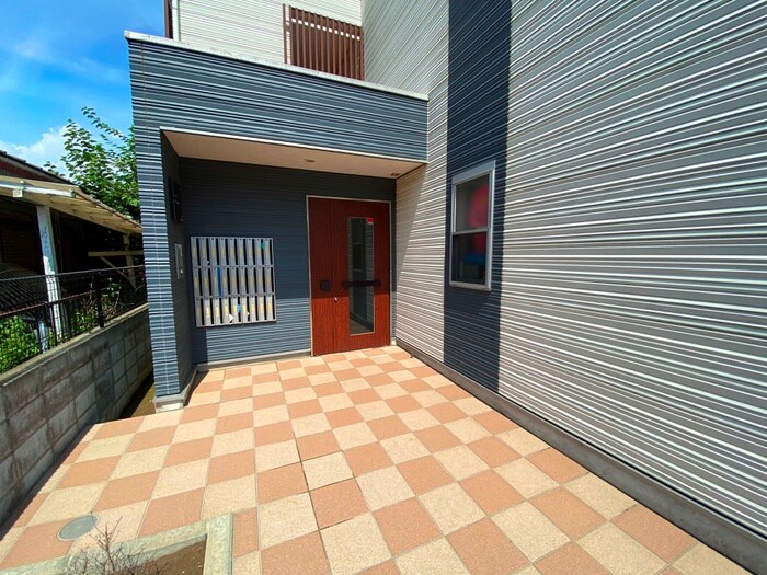 リブリ・Tsurugamineの物件外観写真