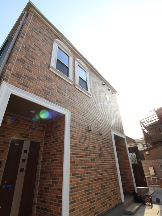 タリム　ハウスの物件外観写真