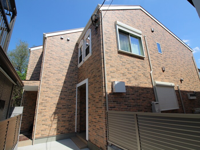 タリム　ハウスの物件外観写真