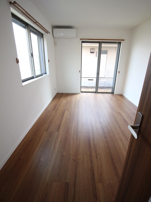 タリム　ハウスの物件内観写真