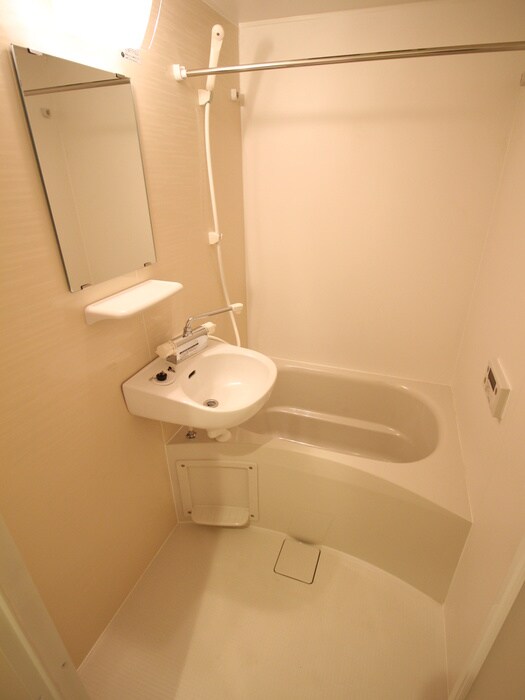 タリム　ハウスの物件内観写真