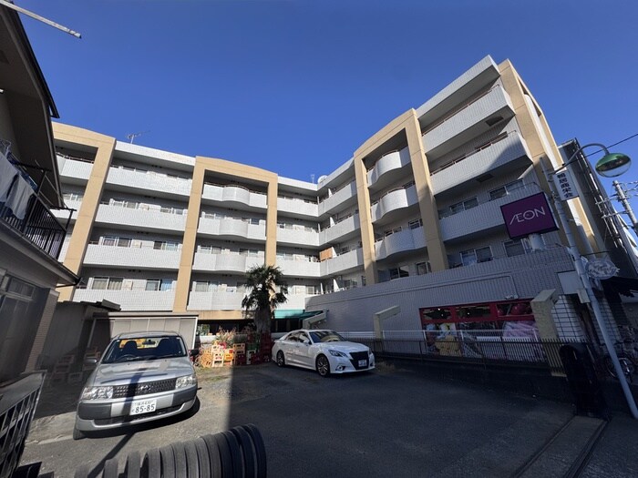 アソシエ横浜の物件外観写真