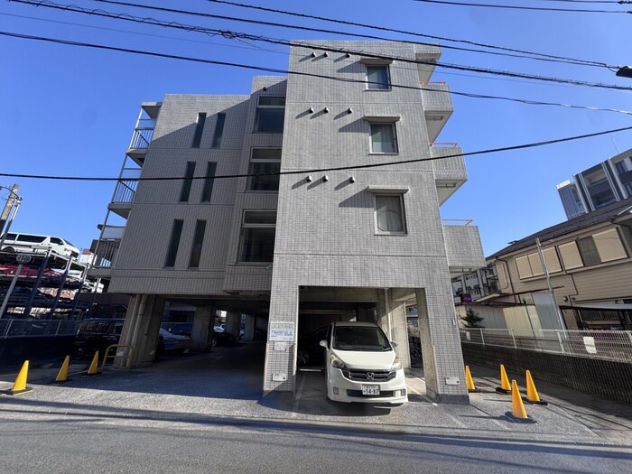 アソシエ横浜の物件外観写真