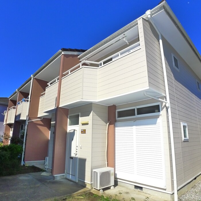 カーサ・オンダの物件外観写真