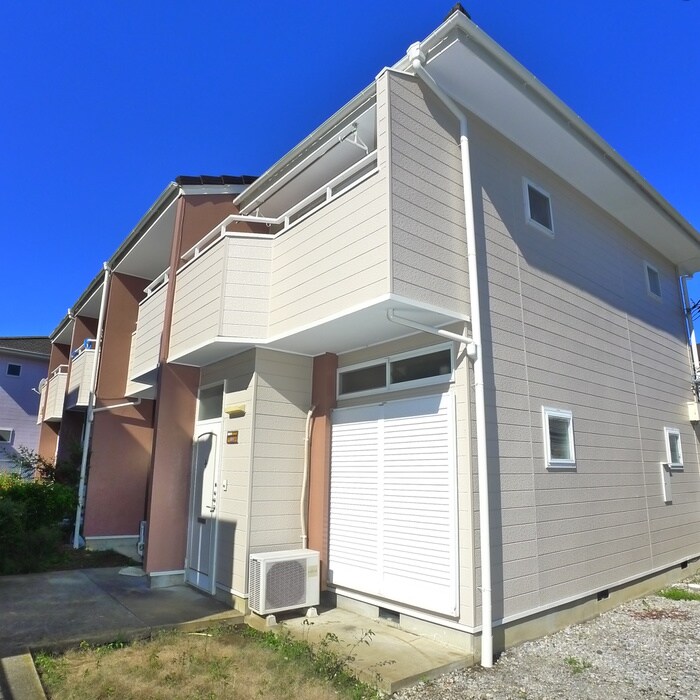 カーサ・オンダの物件外観写真