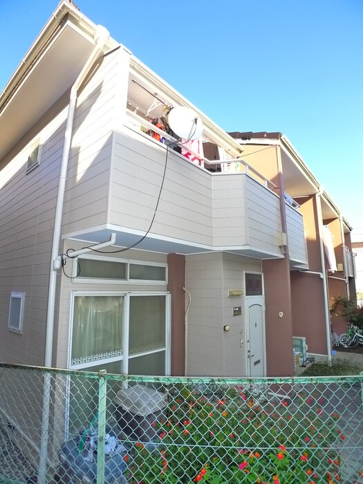 カーサ・オンダの物件外観写真