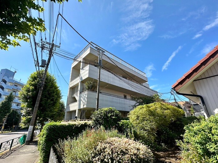 カ－サ・フィオーレの物件外観写真