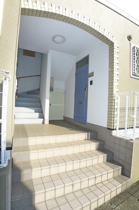 ル・コンフォルの物件外観写真