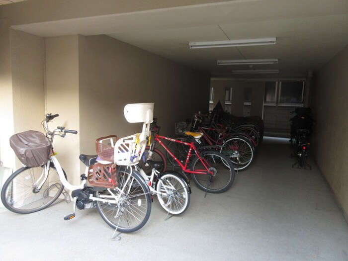 市両マンションの物件外観写真