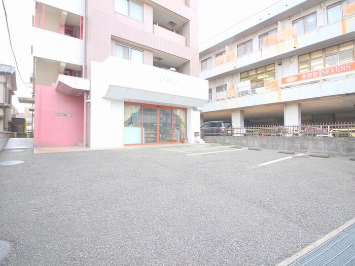 ロイヤルパーク日進の物件外観写真