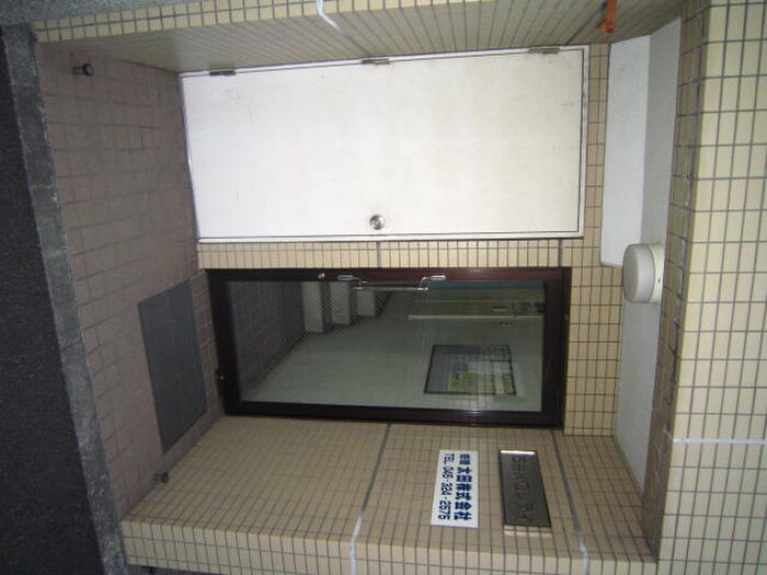 石井ＫＯシティ（３Ｆ・４Ｆ）の物件外観写真