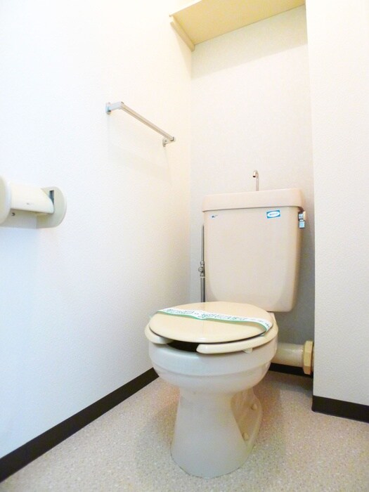 ラフィ－ヌ松ヶ丘の物件内観写真