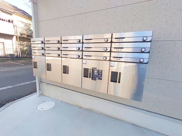 クレスト東村山の物件外観写真