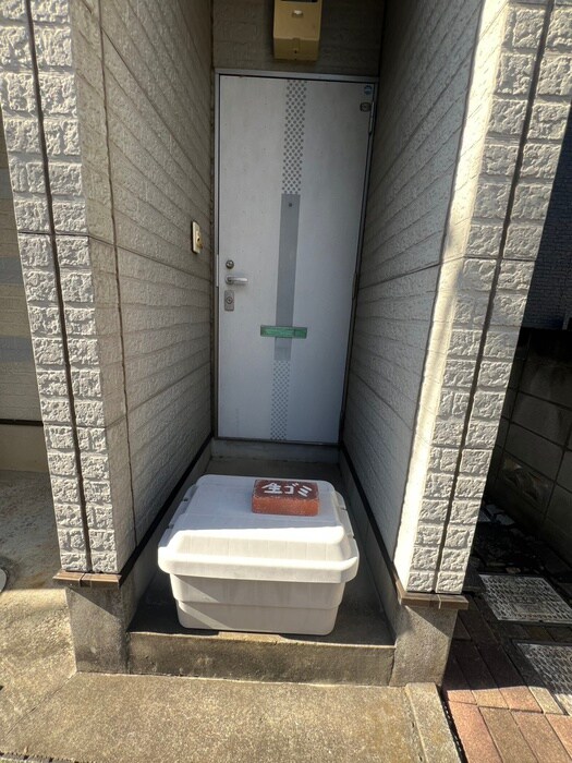 ＰＯＴＴＥＲＹ ＨＯＵＳＥの物件外観写真