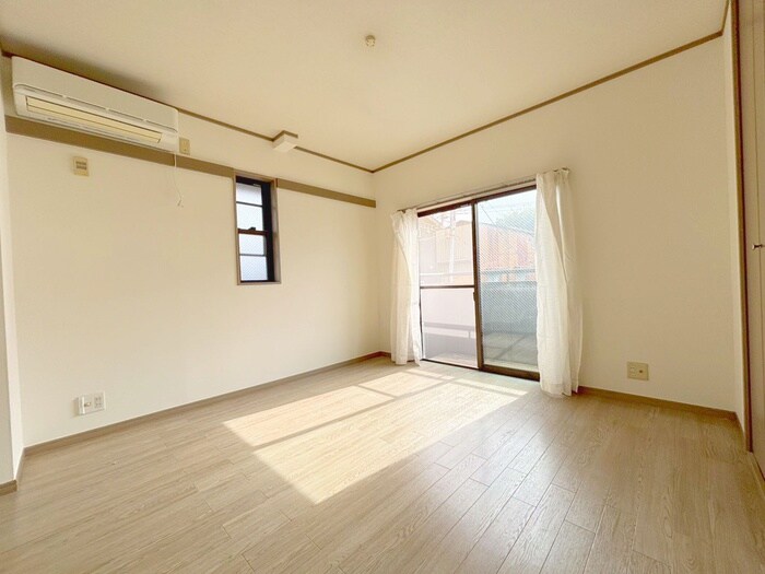 ＰＯＴＴＥＲＹ ＨＯＵＳＥの物件内観写真