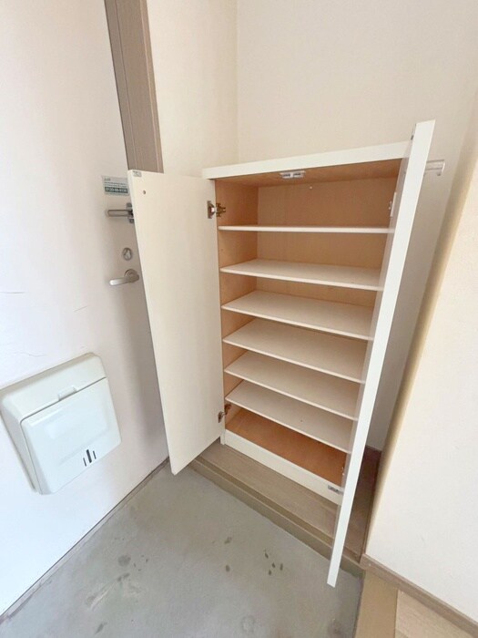 ＰＯＴＴＥＲＹ ＨＯＵＳＥの物件内観写真